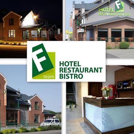 F - Team Hotel Liptovsky Hradok Bagian luar foto