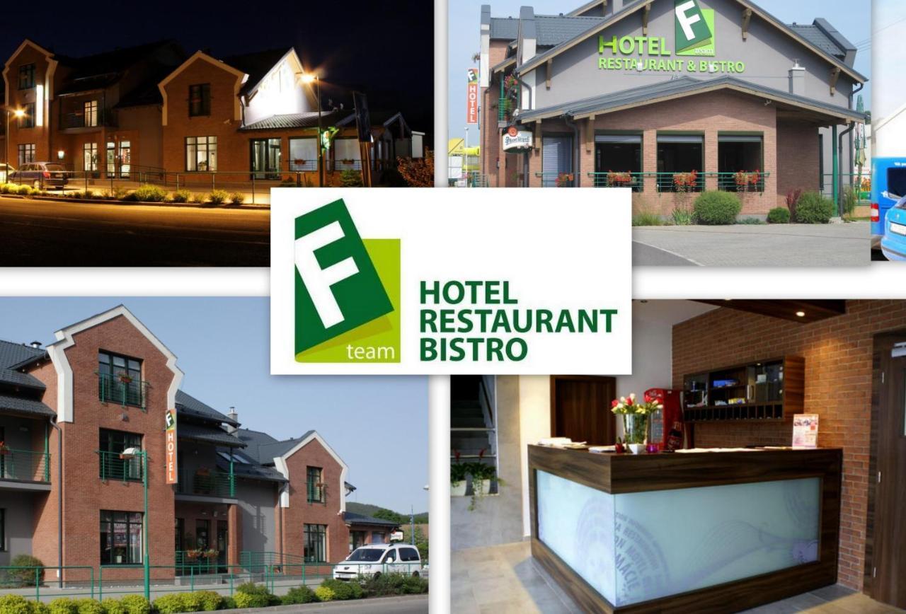 F - Team Hotel Liptovsky Hradok Bagian luar foto