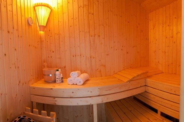 F - Team Hotel Liptovsky Hradok Bagian luar foto